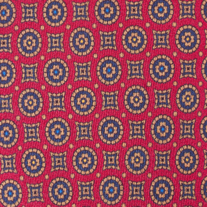 Cravate rouge avec motifs en soie